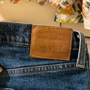 Levi’s rib cage straight ankle jeans 30W x 29L